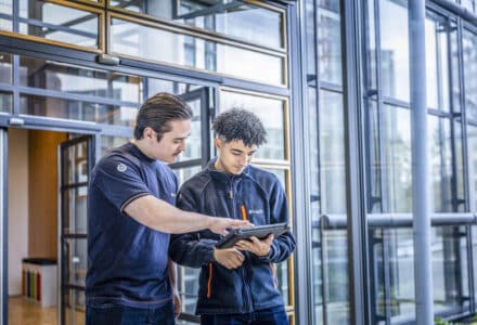 Haagse Hogeschool_Corbin Huijser_Marco van Pelt_tablet_overleg 0587