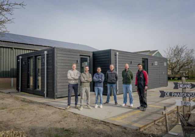 Respectfarms – Jeroen Zeylmans – Tom van der Heiden – Charilaos Korkontzalos – Ruud Out – Ralf Becks – Corne╠ü van Leeuwen – 012